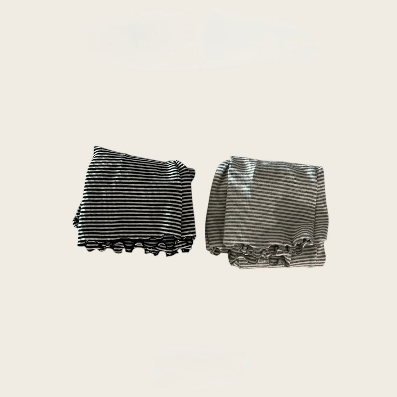 
                  
                    【リクエスト販売】stripe flare pants
                  
                