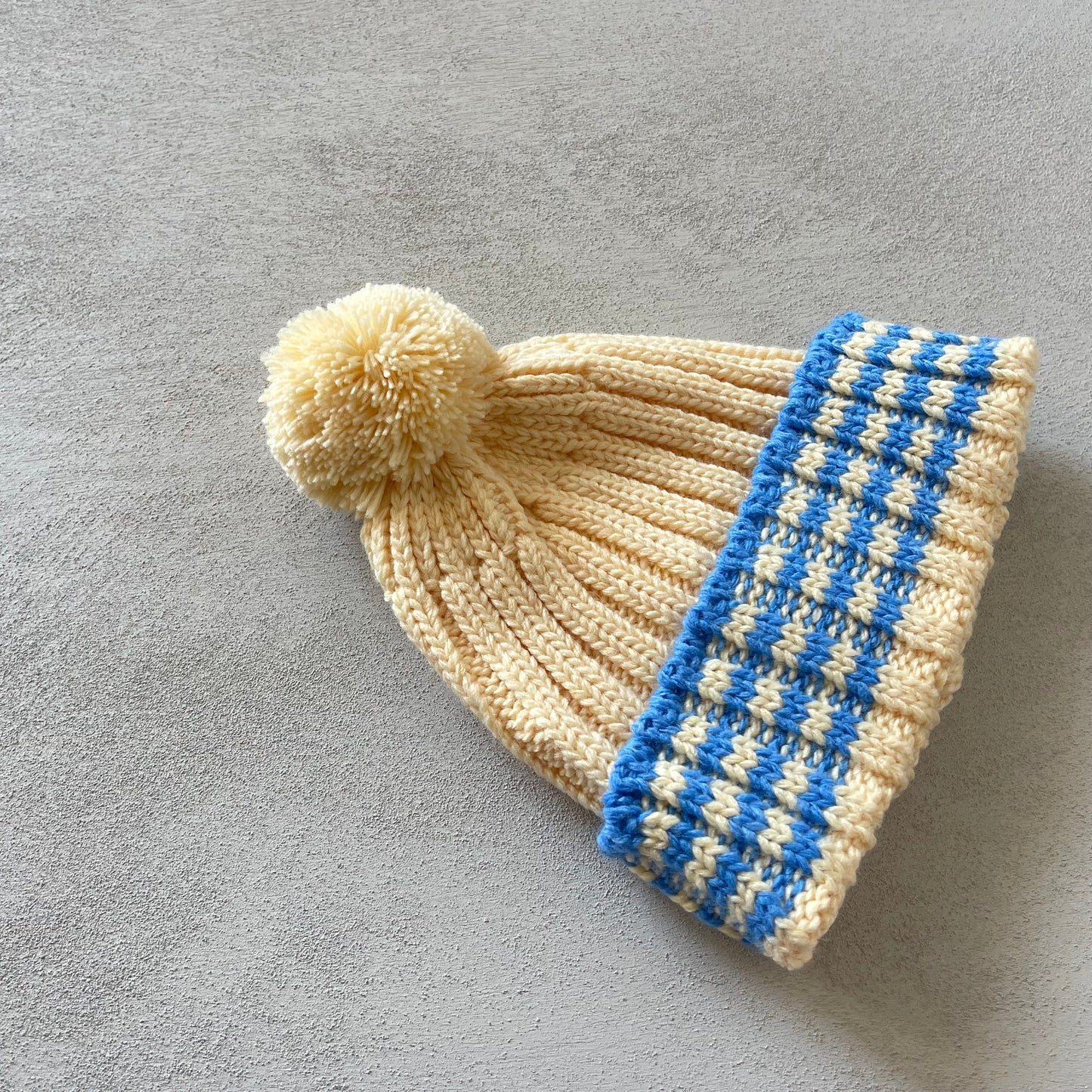 
                  
                    stripe beanie
                  
                