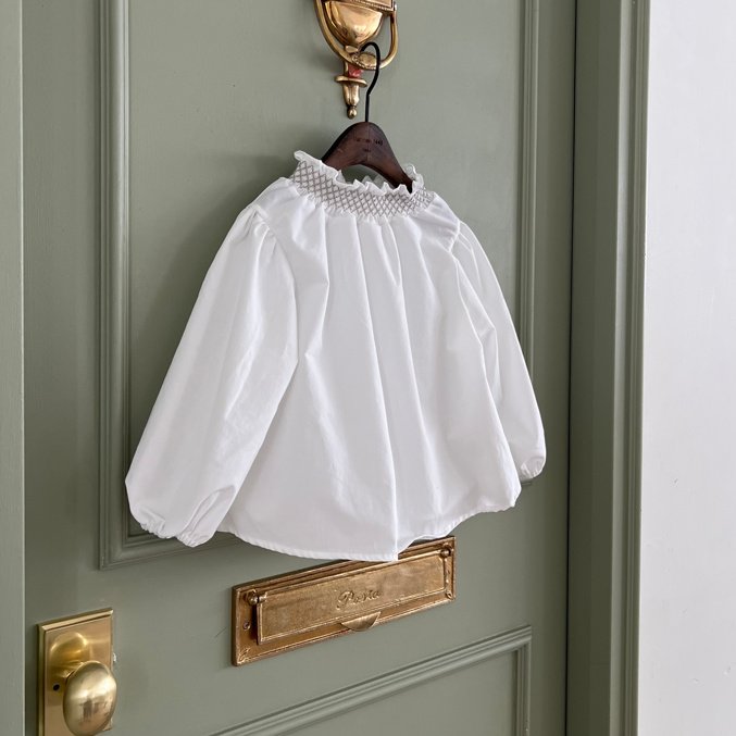 
                  
                    【リクエスト販売】smoke blouse
                  
                