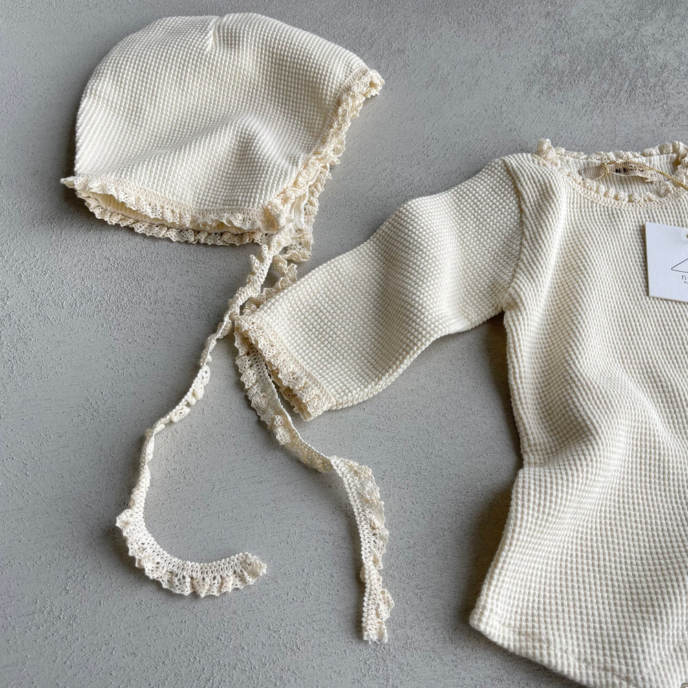 
                  
                    babyワッフルレースsuit ＆bonnet
                  
                