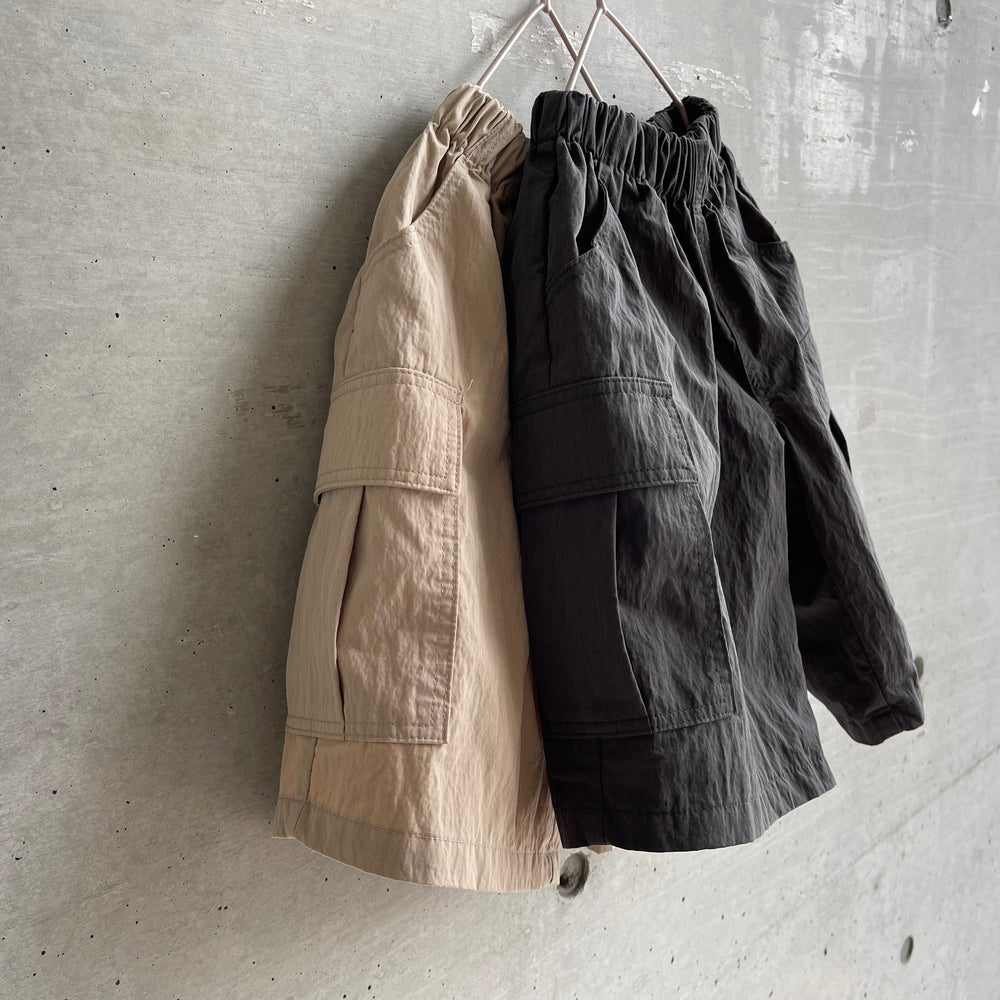 
                  
                    cargo half pants
                  
                