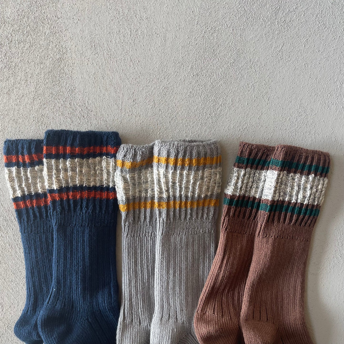 
                  
                    basic line socks
                  
                