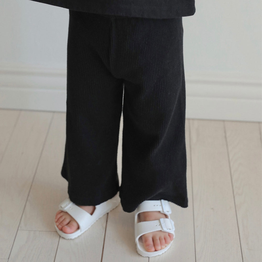 
                  
                    momkids rib pants
                  
                