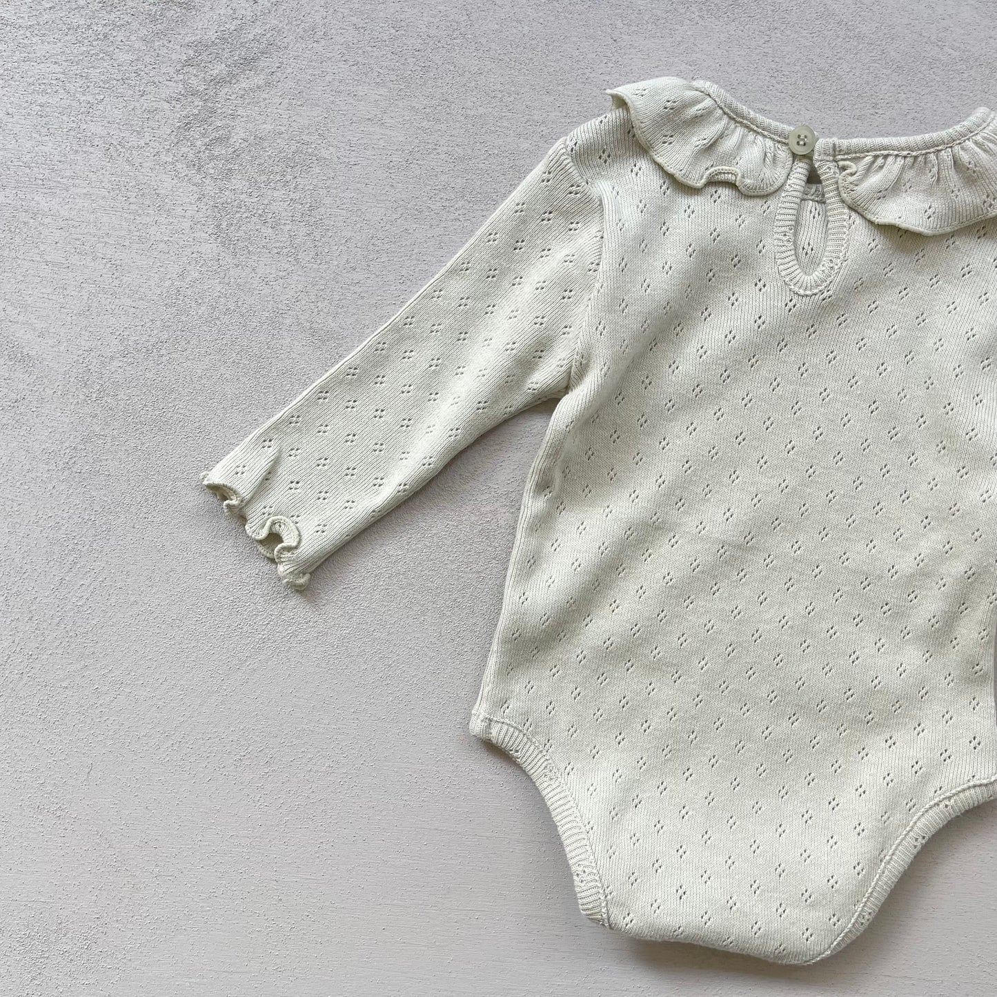 
                  
                    frill babysuit
                  
                