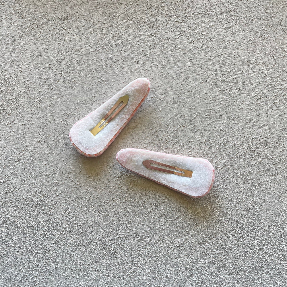 
                  
                    check&dot pin set
                  
                