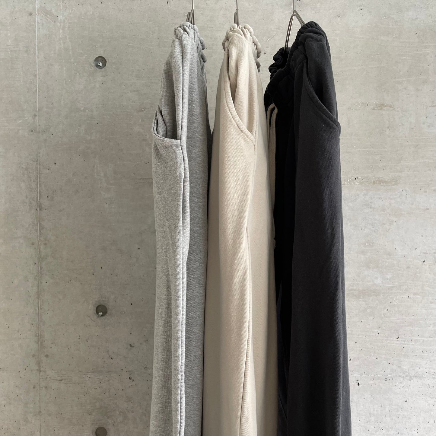 
                  
                    mom simple wide pants
                  
                