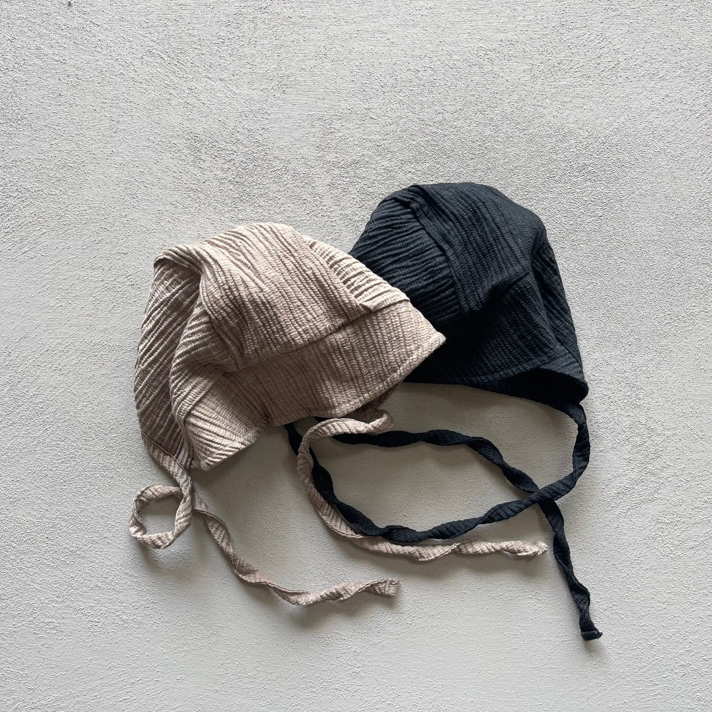 
                  
                    baguette rompers&bonnet
                  
                