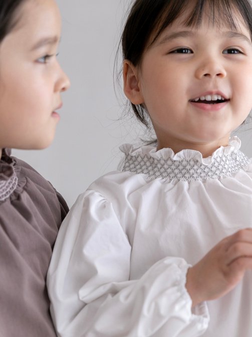 
                  
                    【リクエスト販売】smoke blouse
                  
                
