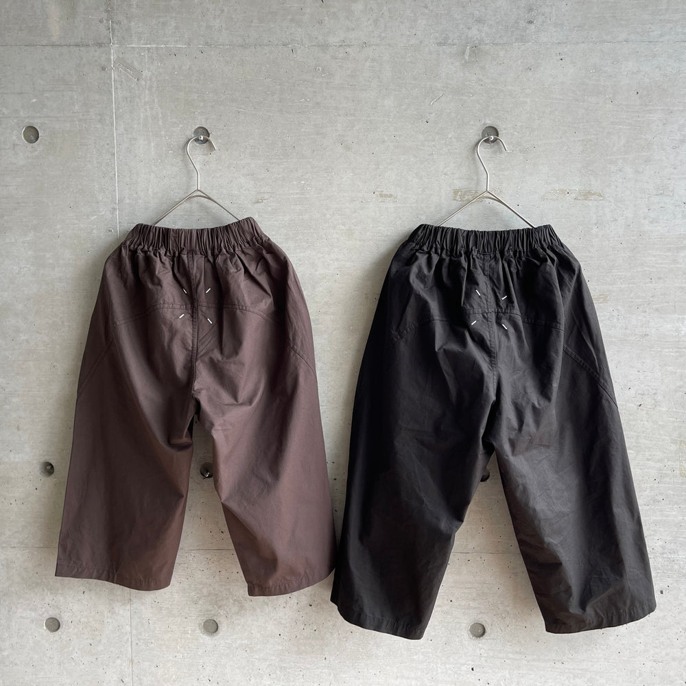 batsu tuck pants