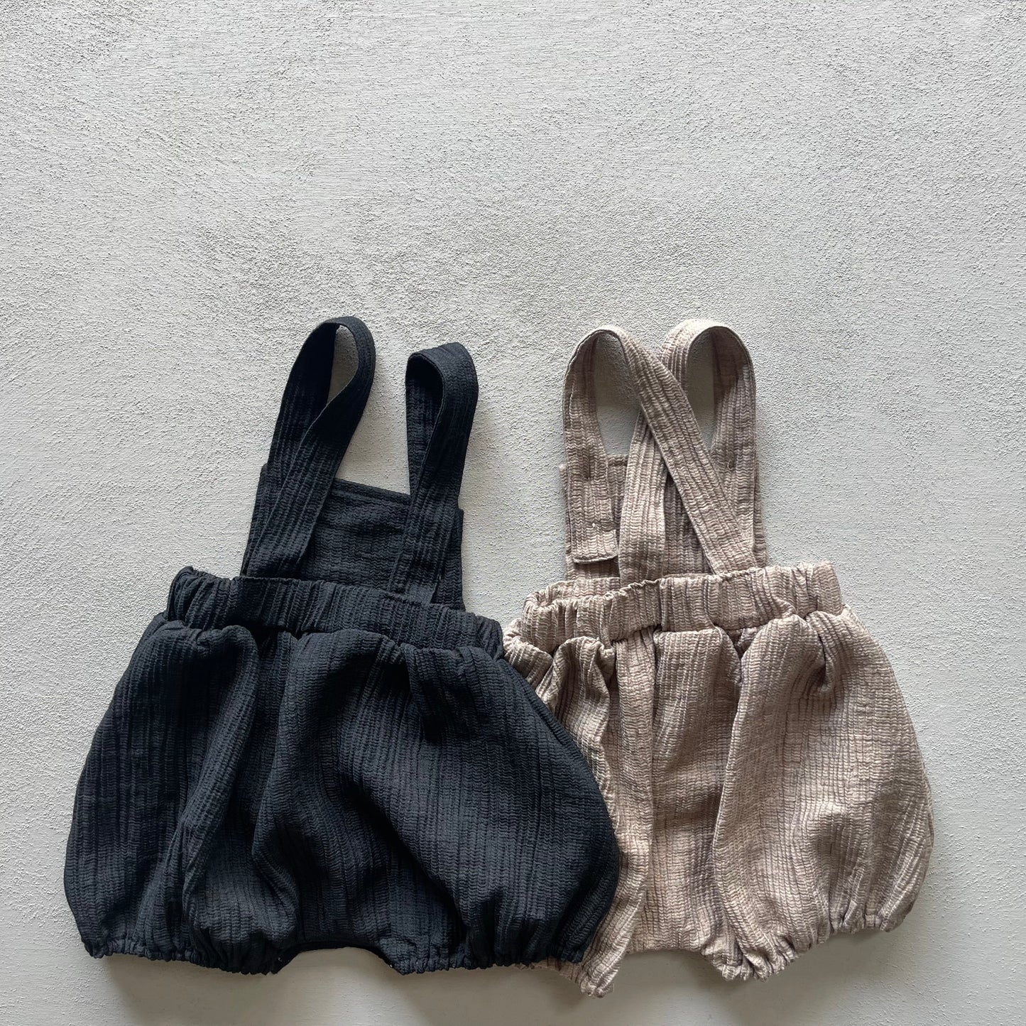 
                  
                    baguette rompers&bonnet
                  
                