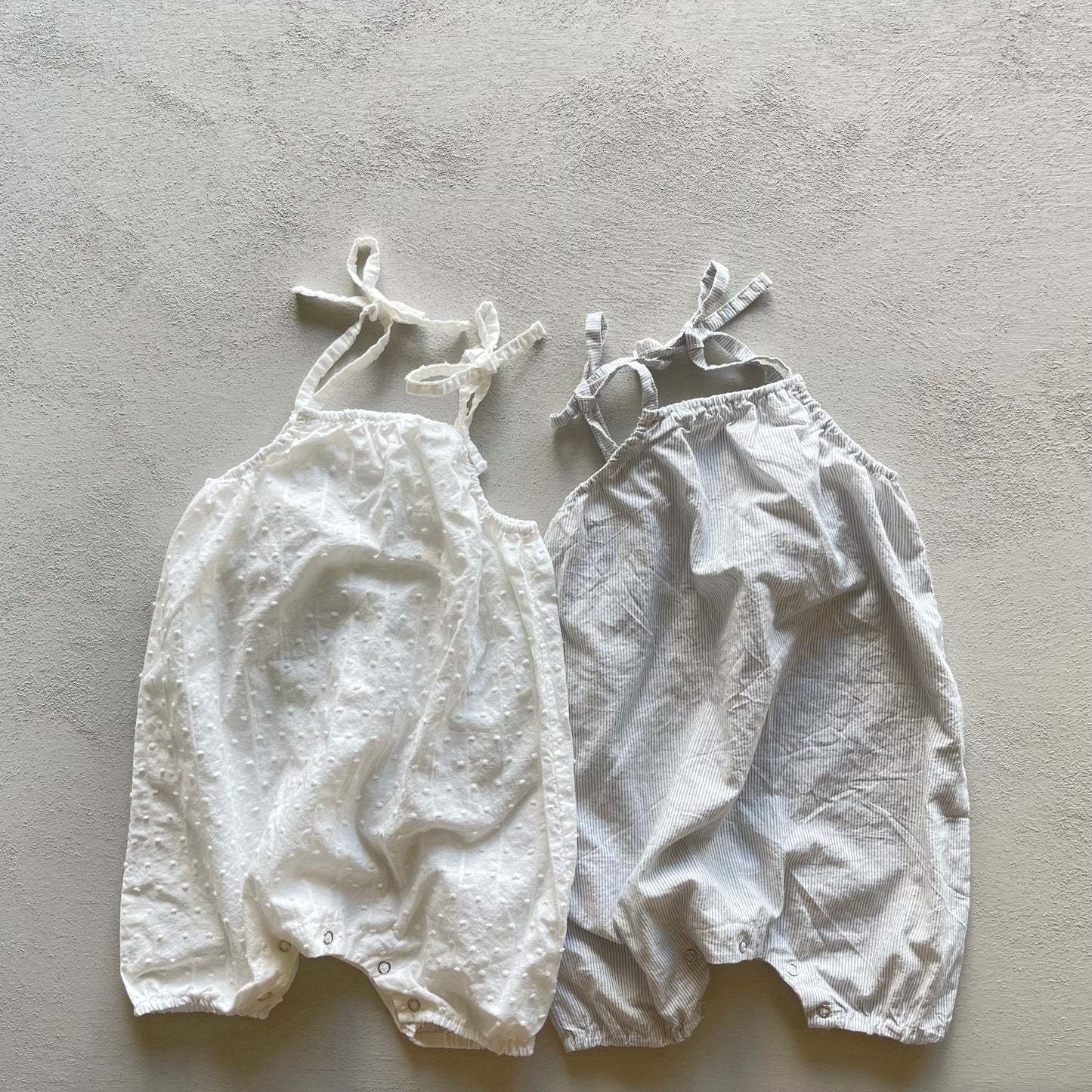 
                  
                    string babysuit
                  
                