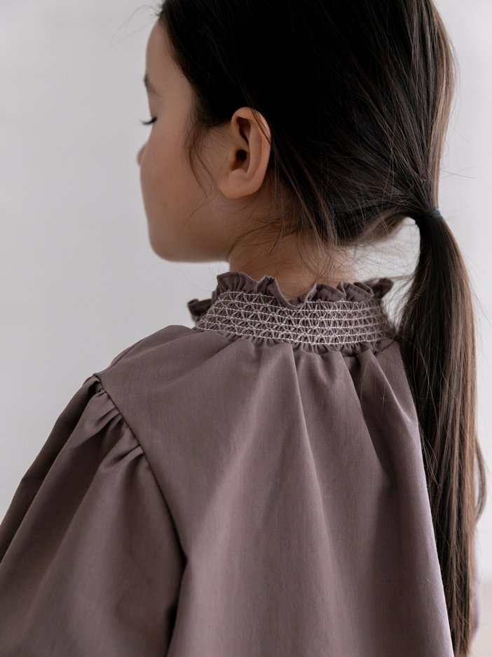 
                  
                    【リクエスト販売】smoke blouse
                  
                