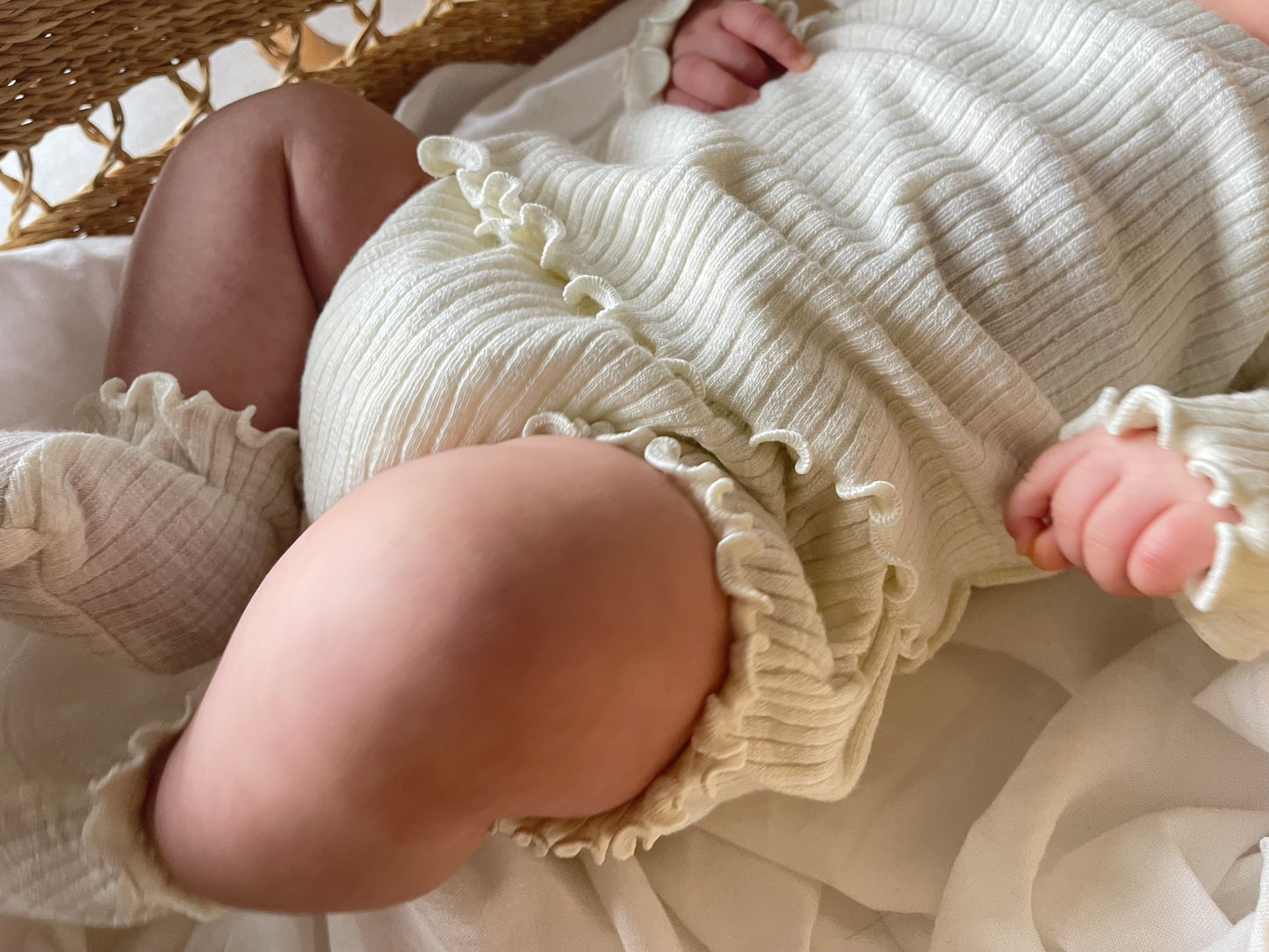 
                  
                    an newborn set
                  
                