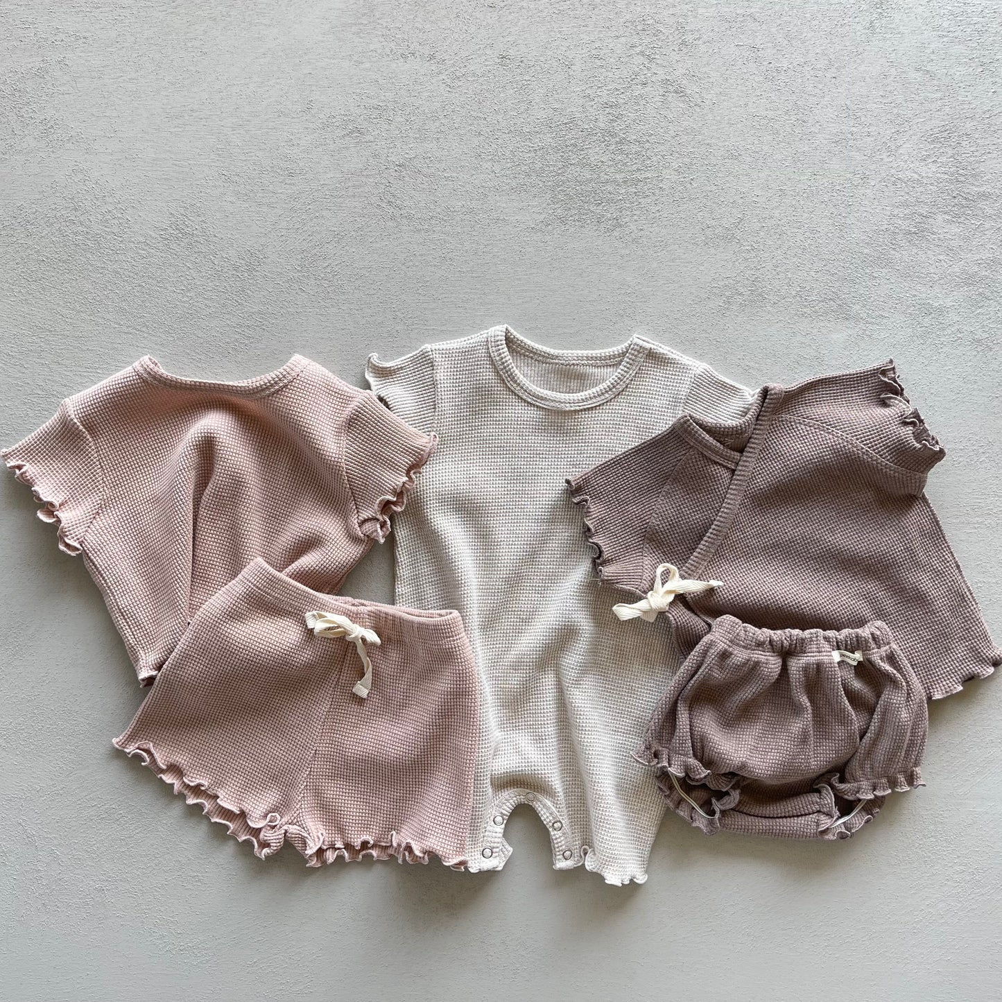 
                  
                    yes frill newborn set
                  
                