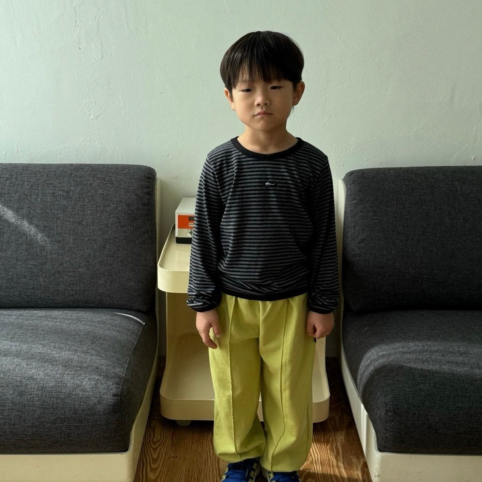 
                  
                    【リクエスト販売】pin tuck jogger pants
                  
                
