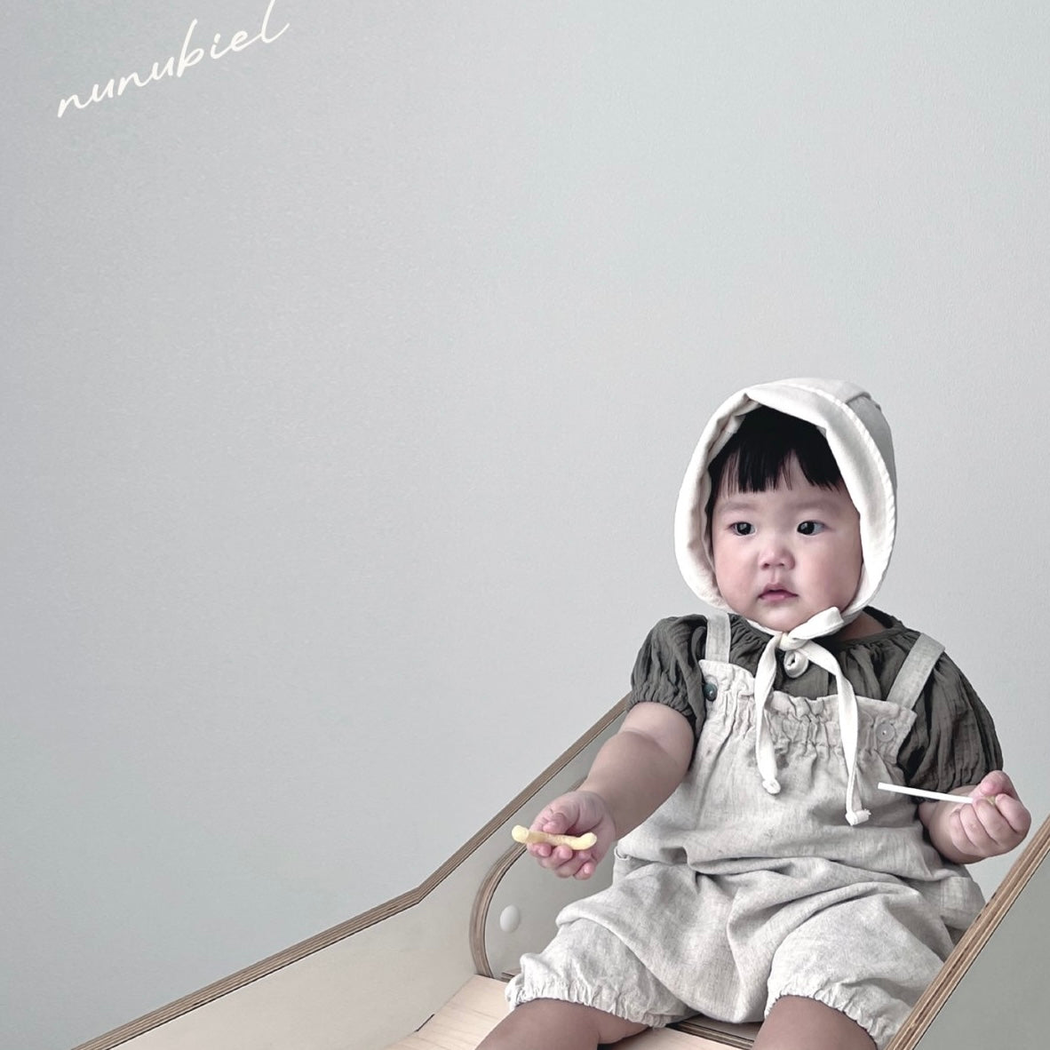 
                  
                    【リクエスト販売】heriter rompers&bonnet(baby)
                  
                