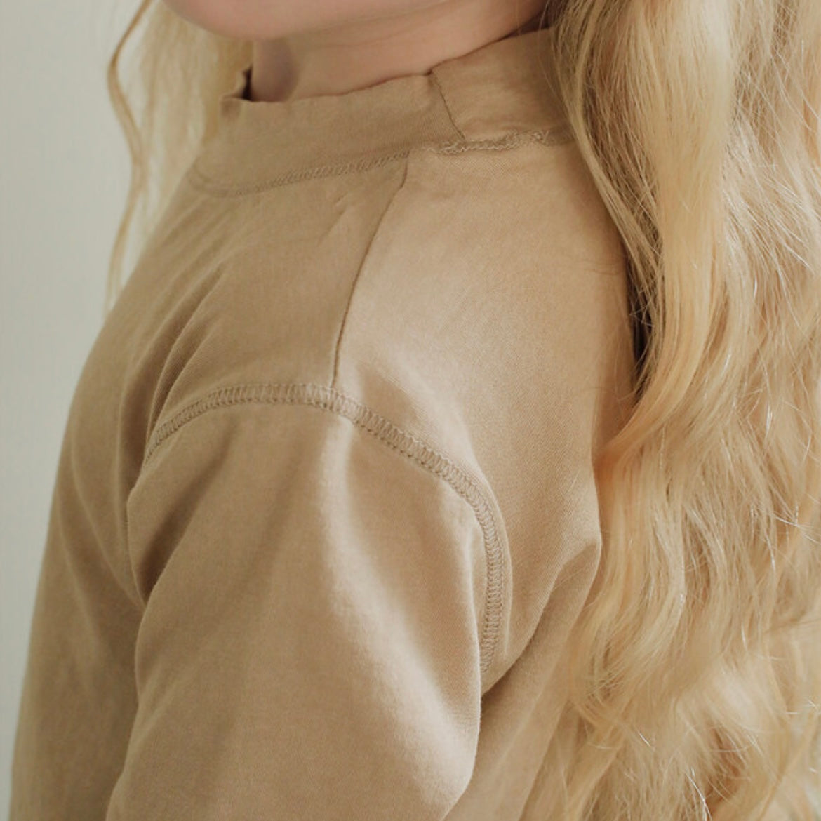 
                  
                    【リクエスト販売】soft mock neckT
                  
                