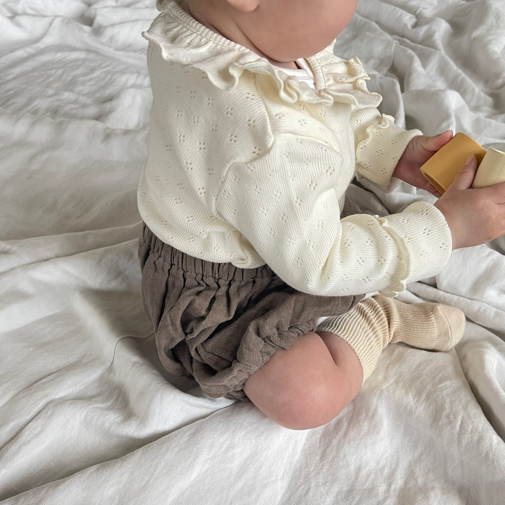 
                  
                    frill babysuit
                  
                