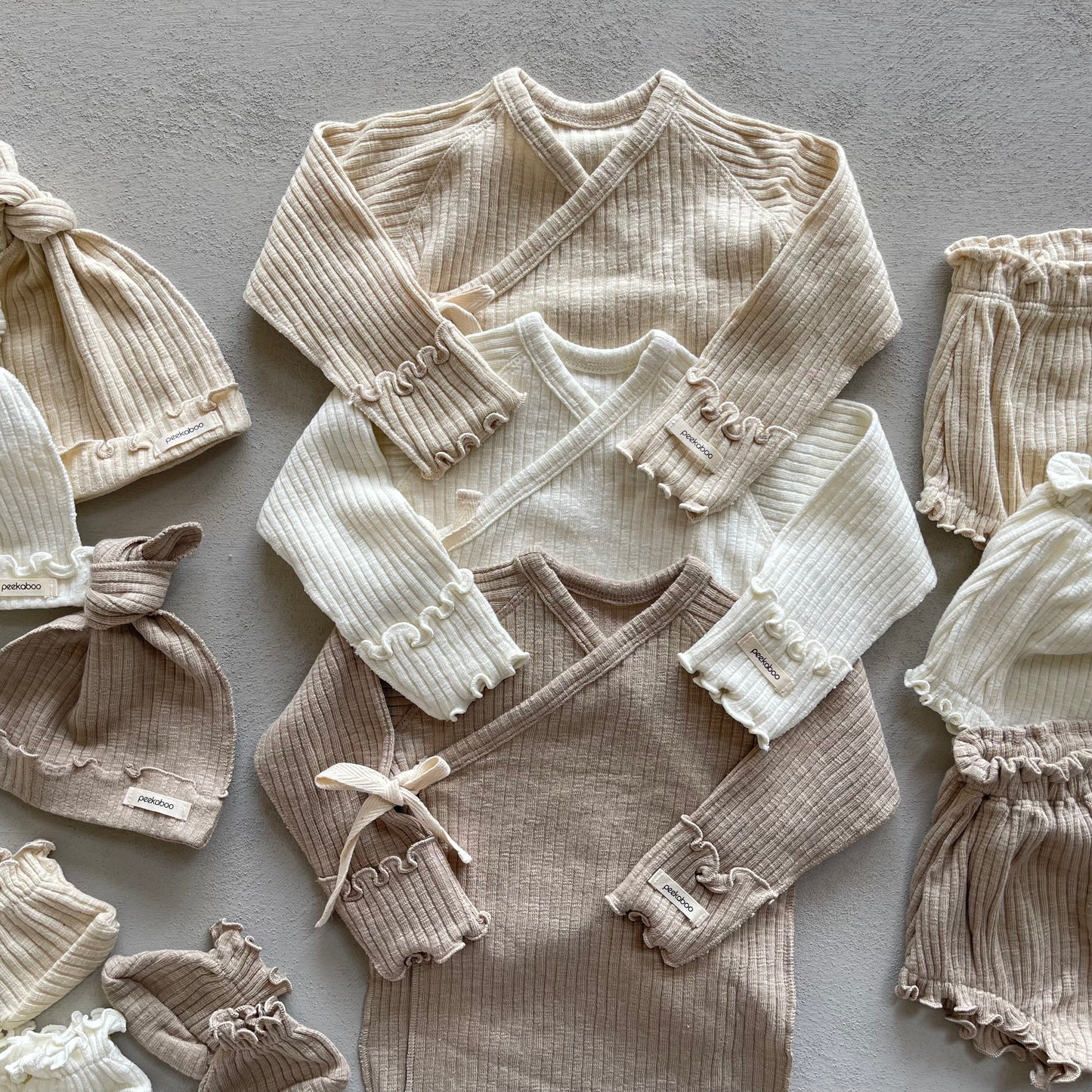 
                  
                    an newborn set
                  
                