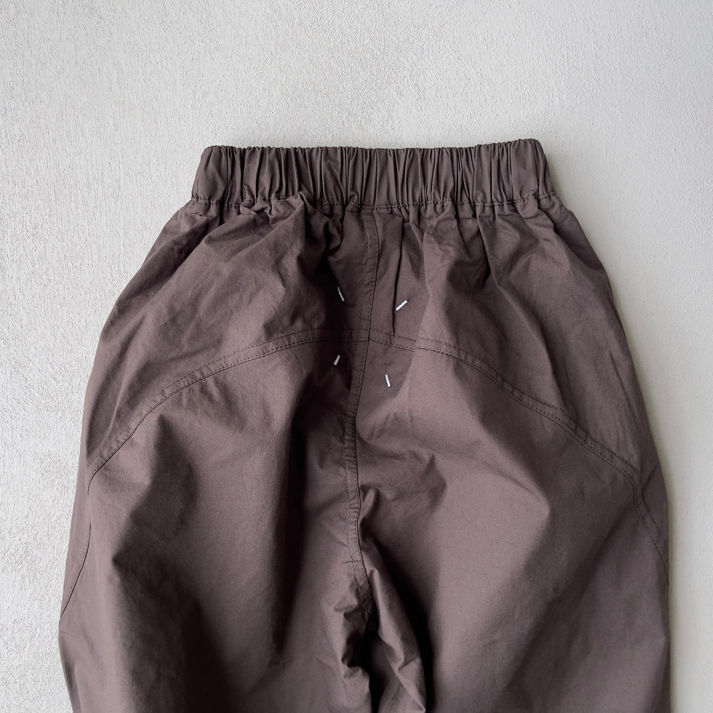 
                  
                    batsu tuck pants
                  
                