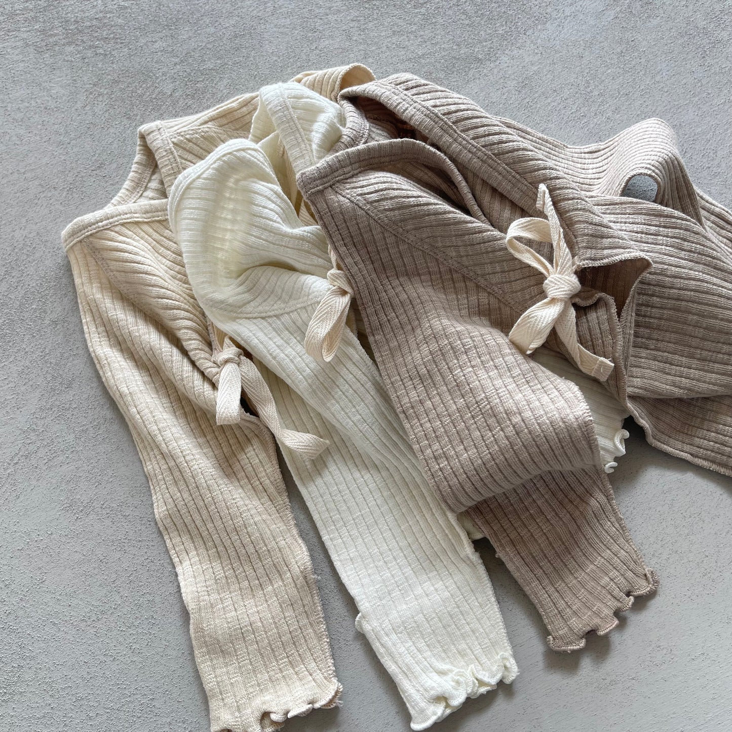
                  
                    an newborn set
                  
                