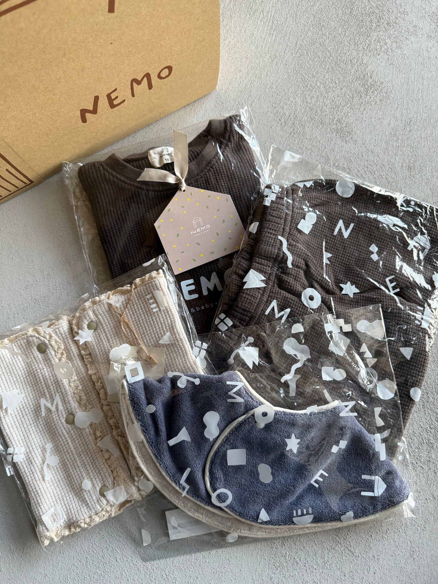 
                  
                    出産お祝いセット
                  
                