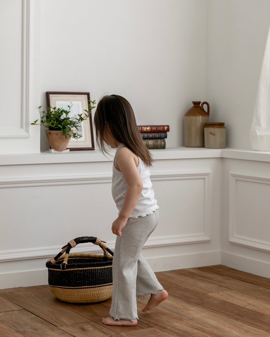 
                  
                    【リクエスト販売】stripe flare pants
                  
                