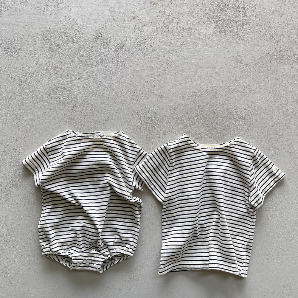 
                  
                    simple border babysuit
                  
                