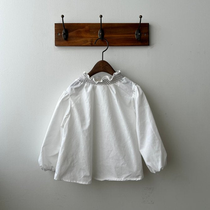 
                  
                    【リクエスト販売】smoke blouse
                  
                