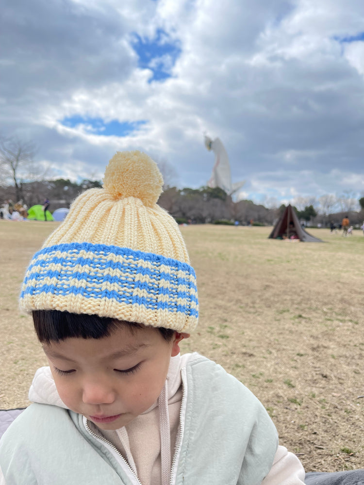 
                  
                    stripe beanie
                  
                