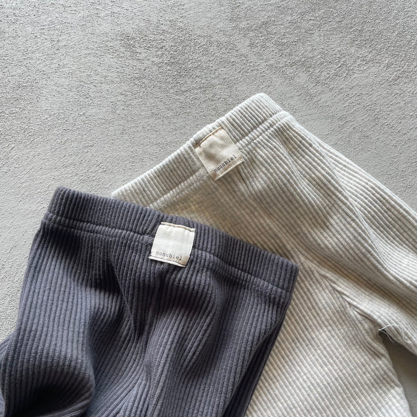
                  
                    elly leggings
                  
                