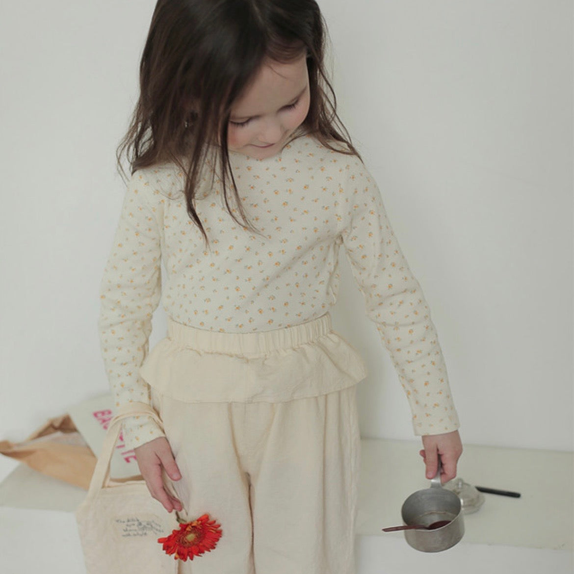 
                  
                    【リクエスト販売】hana tee
                  
                