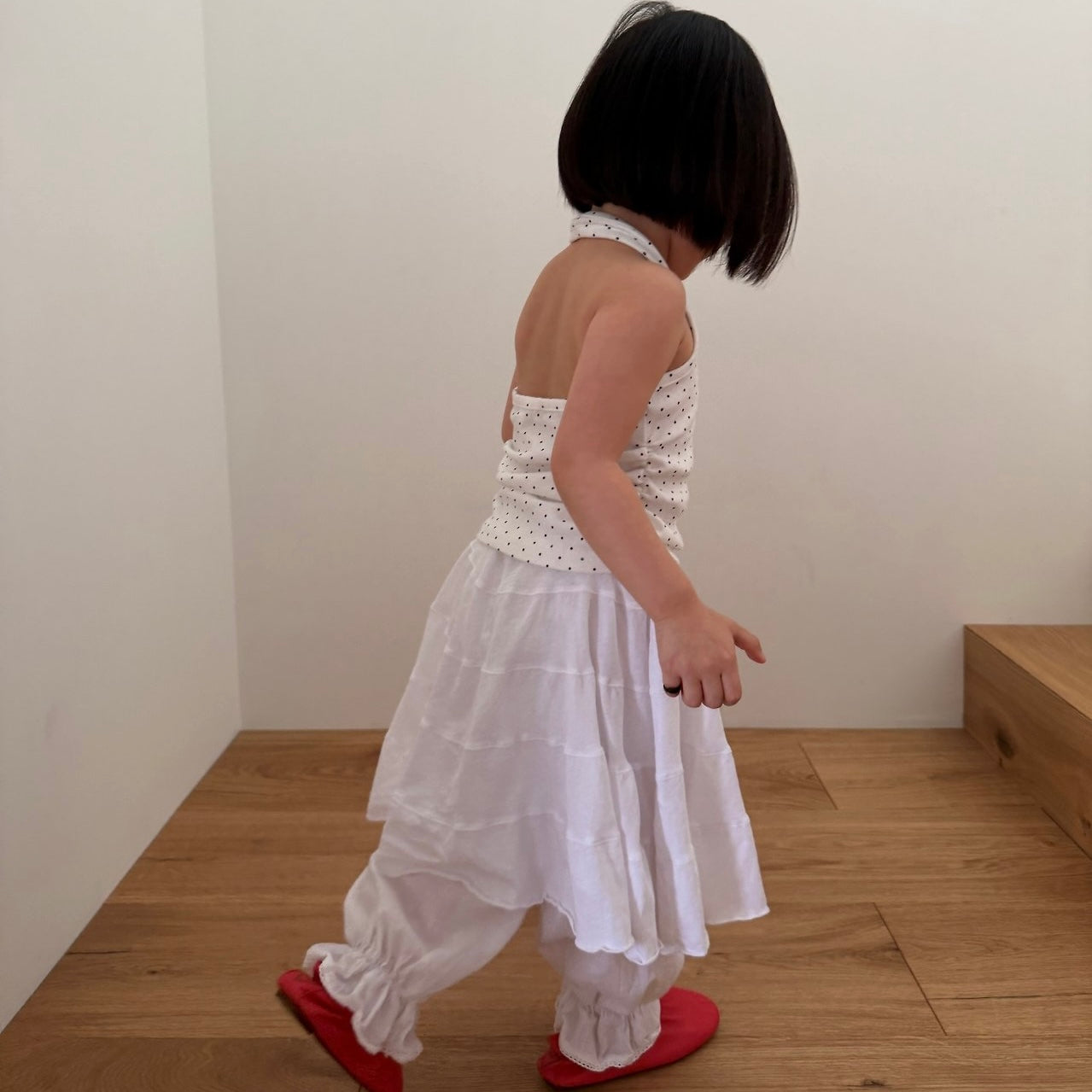 
                  
                    【リクエスト販売】frill hem pants
                  
                