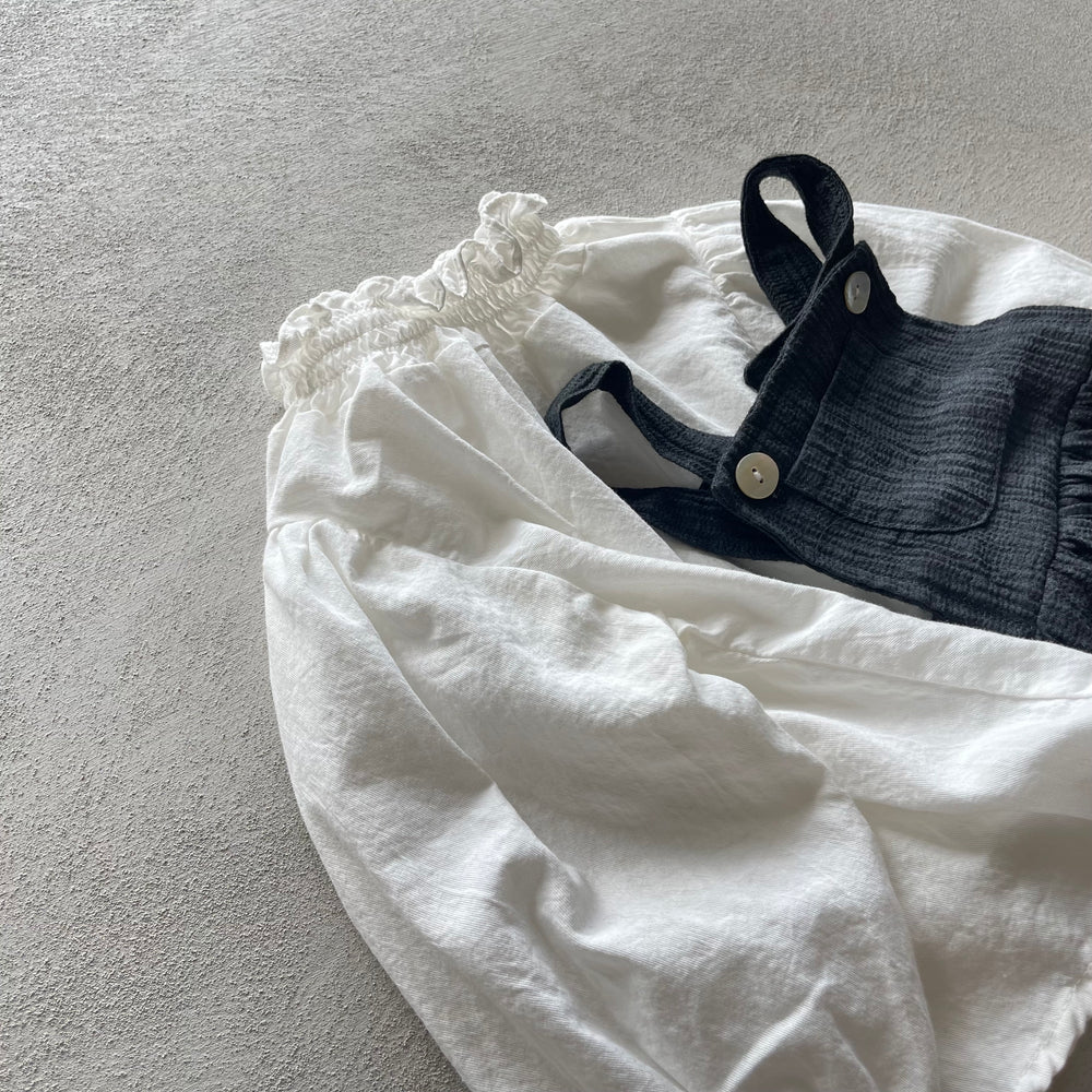 
                  
                    baguette one-piece
                  
                