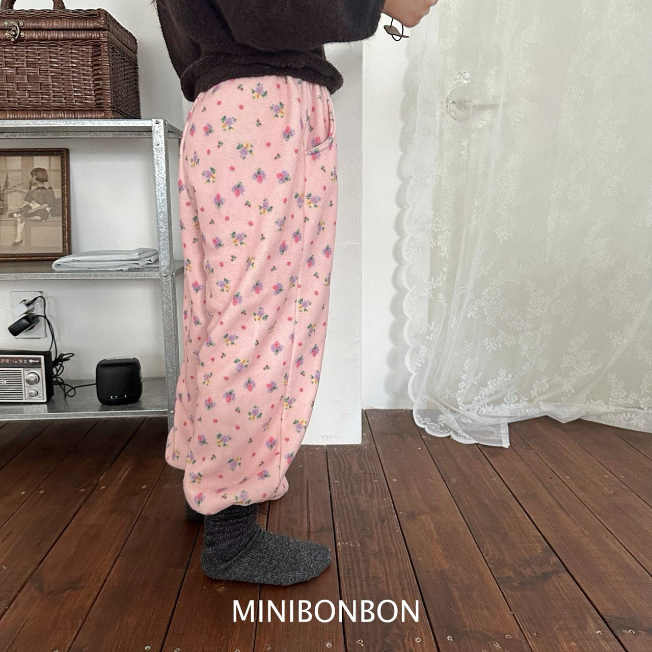 
                  
                    【リクエスト販売】flowers pants
                  
                