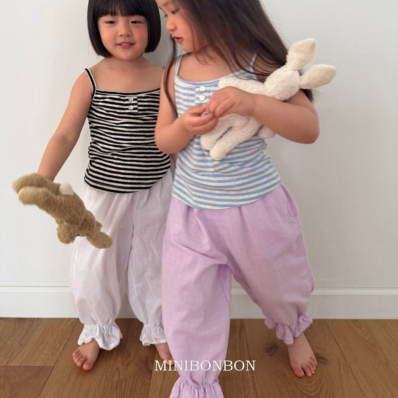 
                  
                    【リクエスト販売】frill hem pants
                  
                