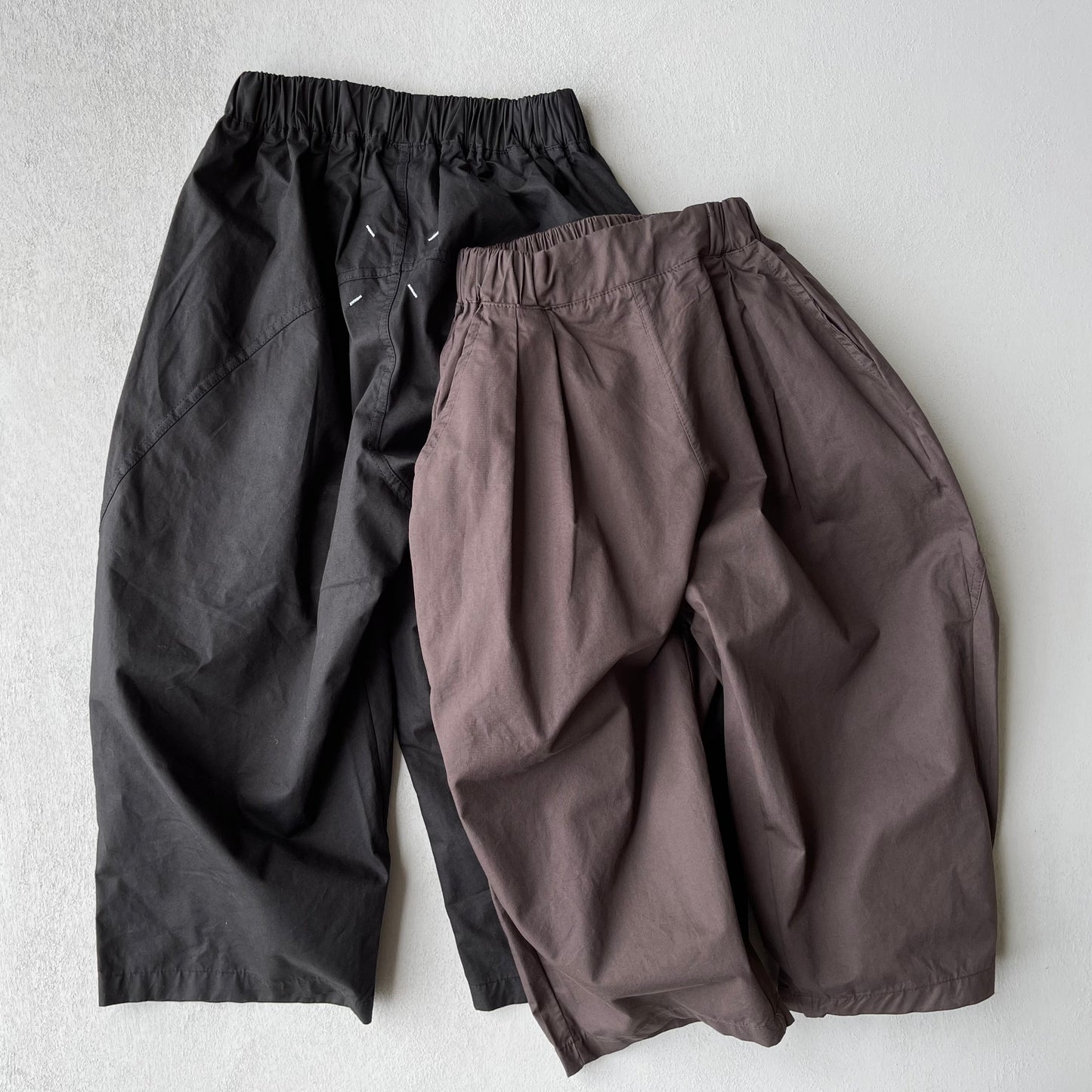 
                  
                    batsu tuck pants
                  
                