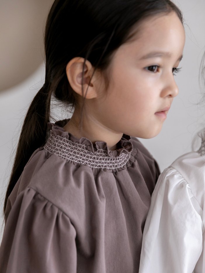 
                  
                    【リクエスト販売】smoke blouse
                  
                