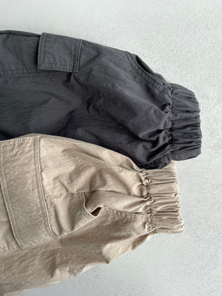 
                  
                    cargo half pants
                  
                