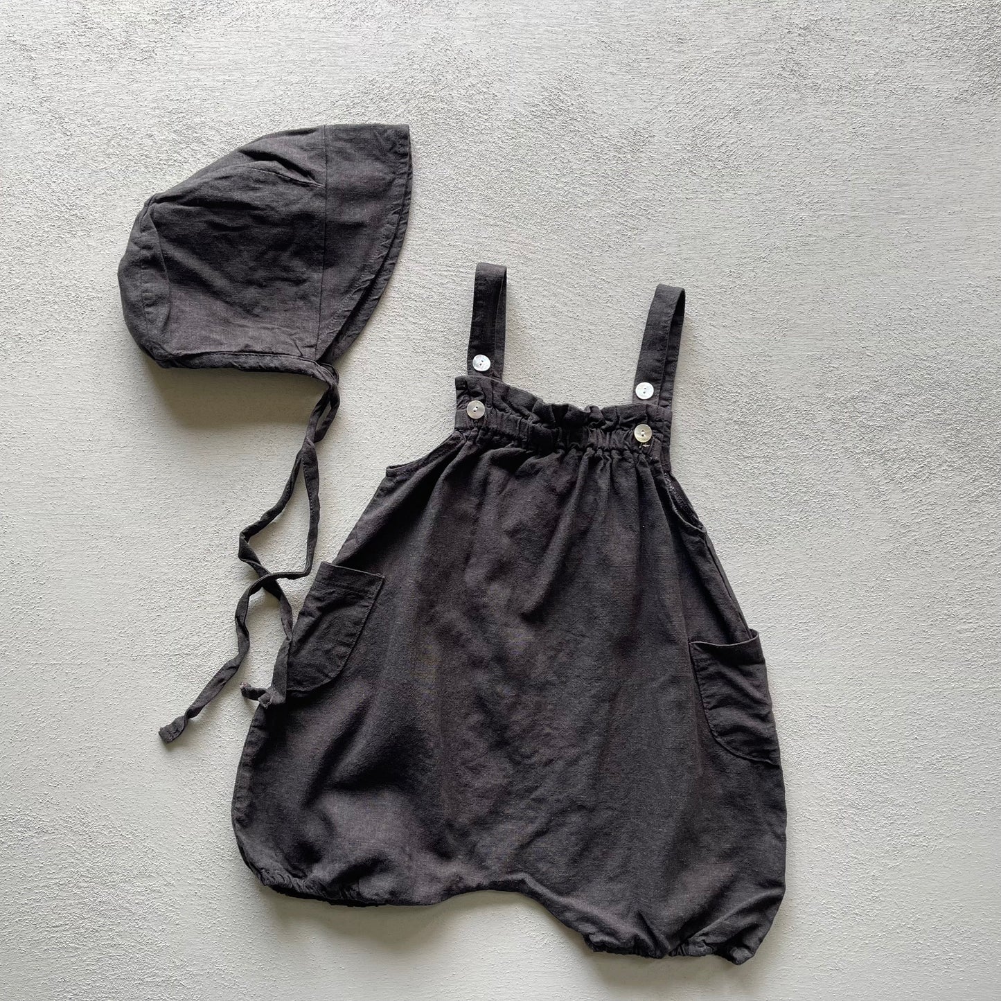 
                  
                    【リクエスト販売】heriter rompers&bonnet(baby)
                  
                