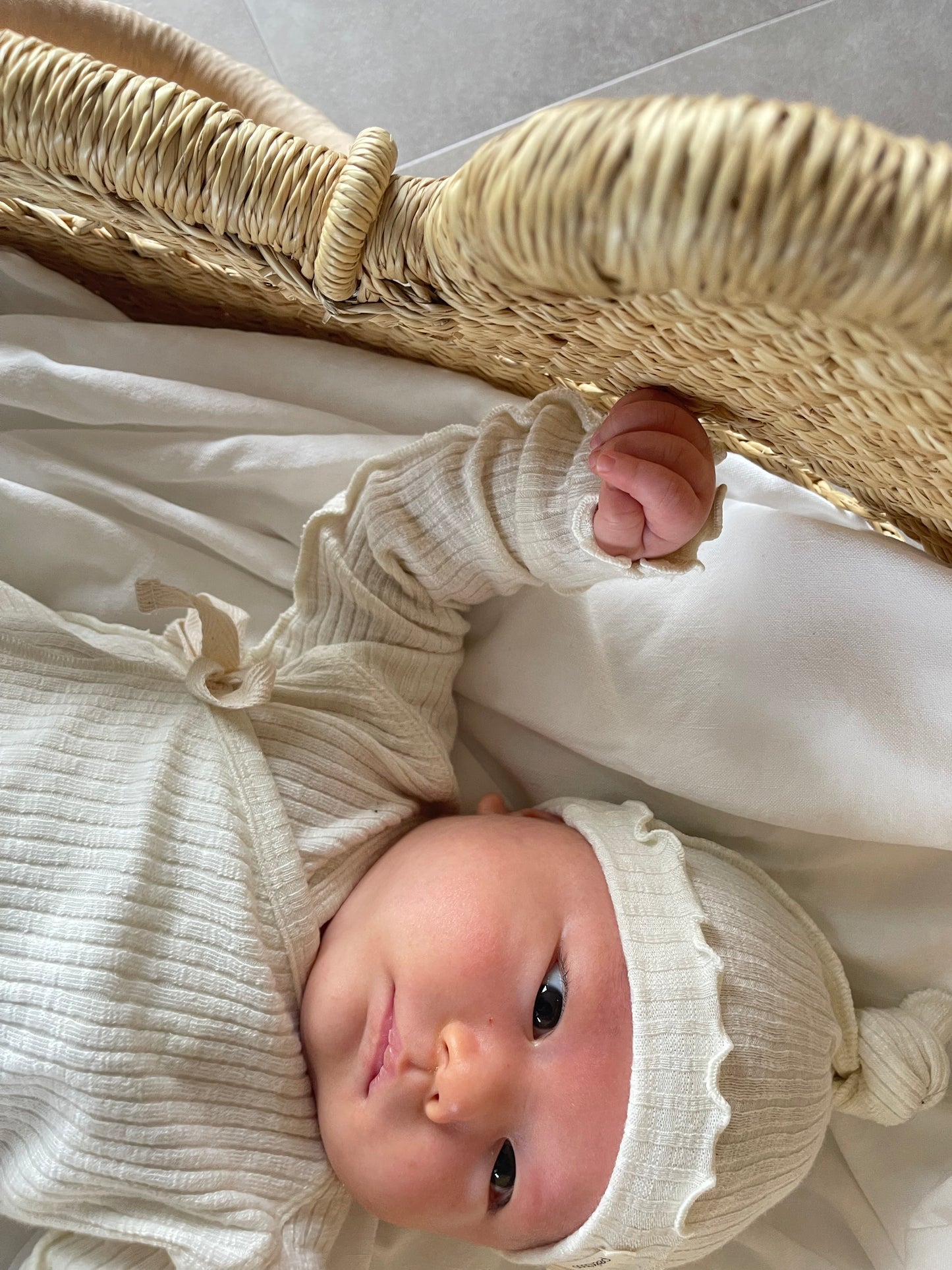
                  
                    an newborn set
                  
                