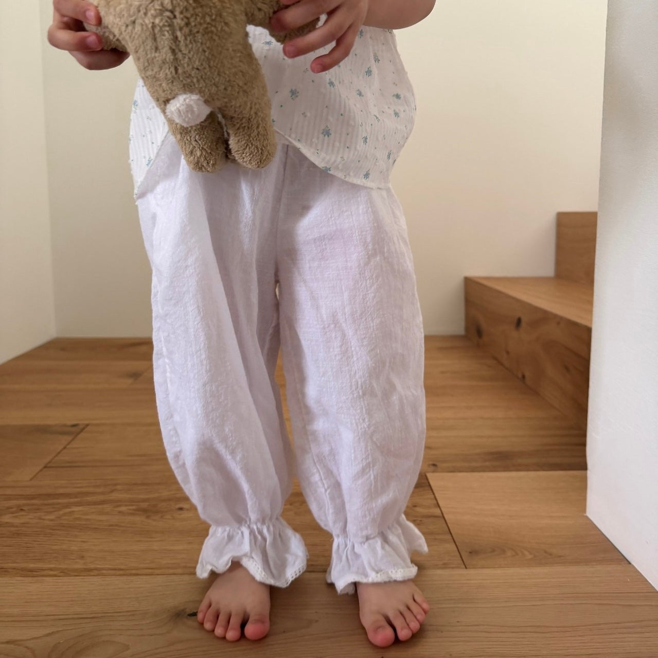 
                  
                    【リクエスト販売】frill hem pants
                  
                