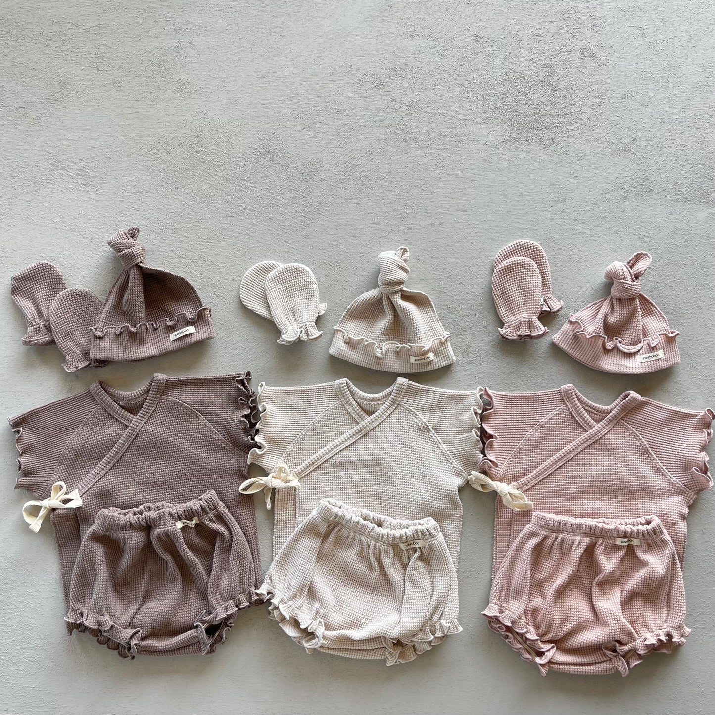 
                  
                    yes frill newborn set
                  
                