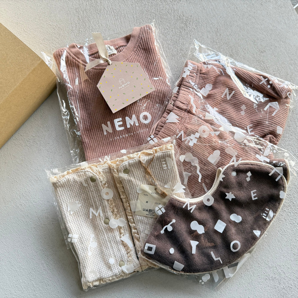 
                  
                    出産お祝いセット
                  
                