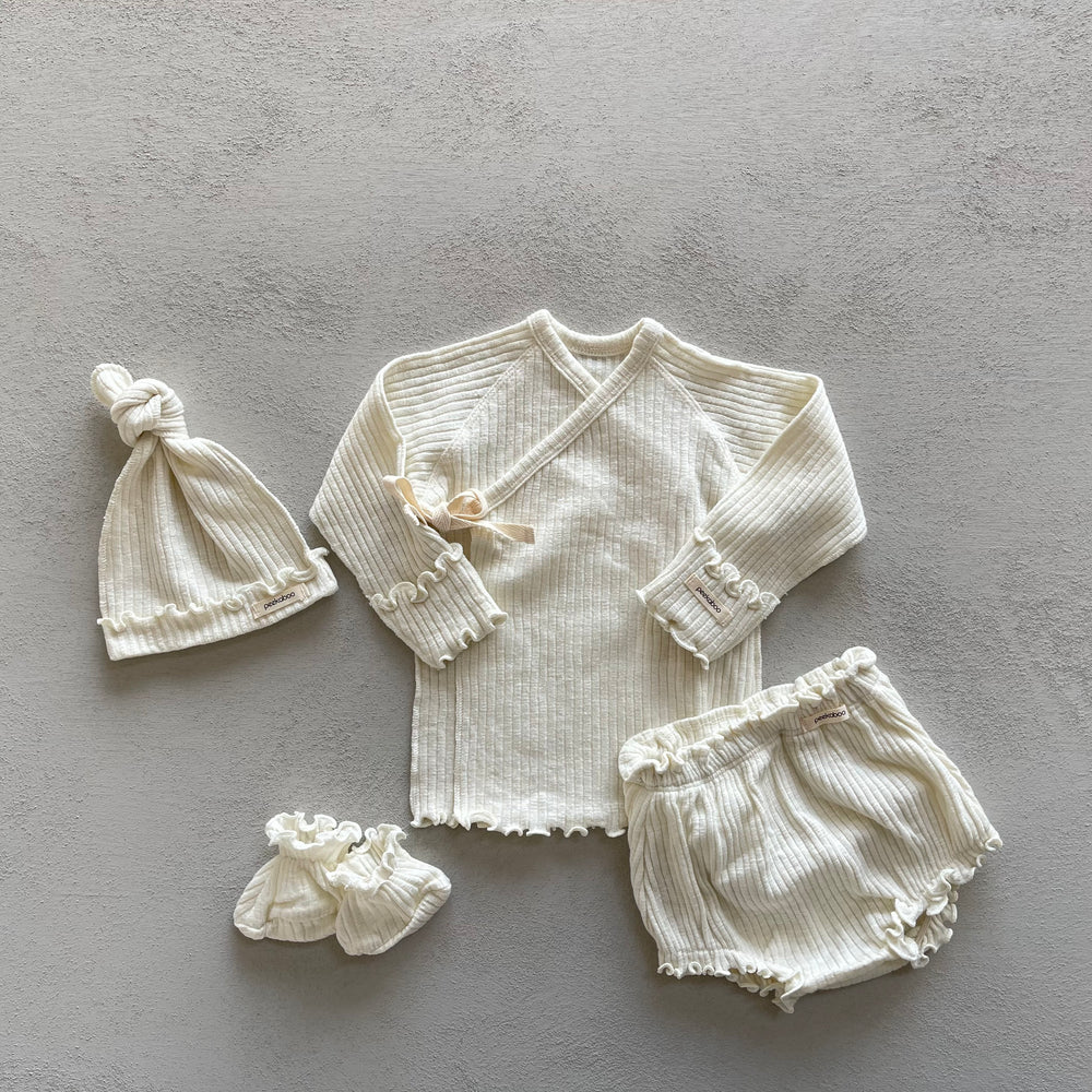
                  
                    an newborn set
                  
                