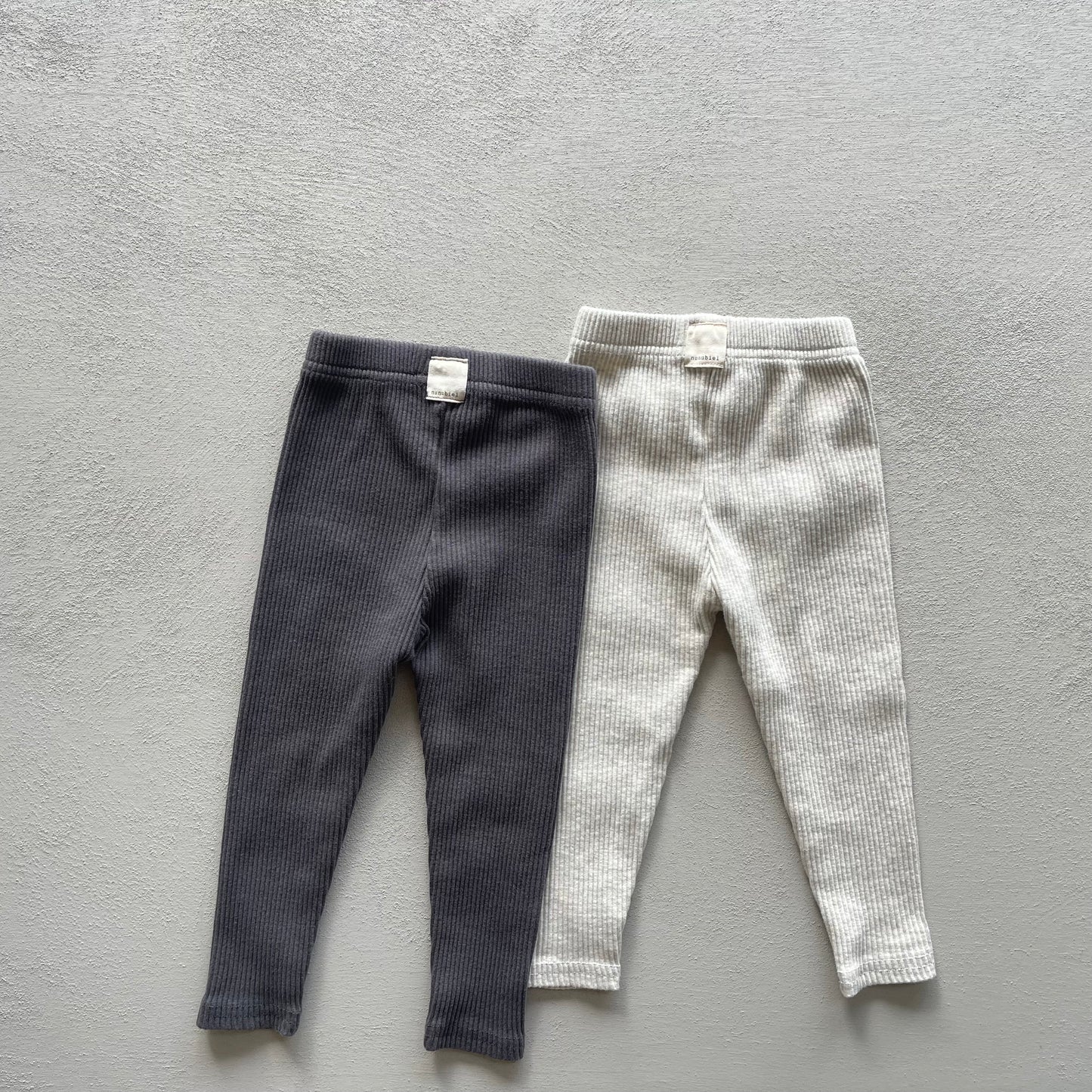 
                  
                    elly leggings
                  
                