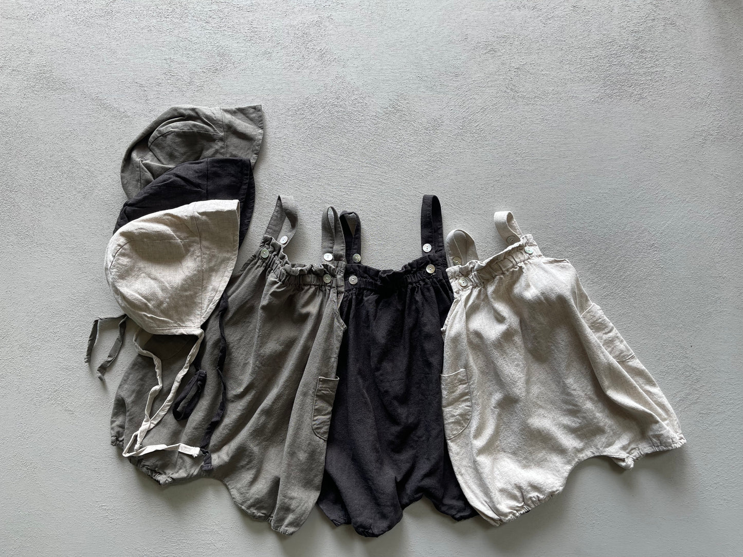 
                  
                    【リクエスト販売】heriter rompers&bonnet(baby)
                  
                
