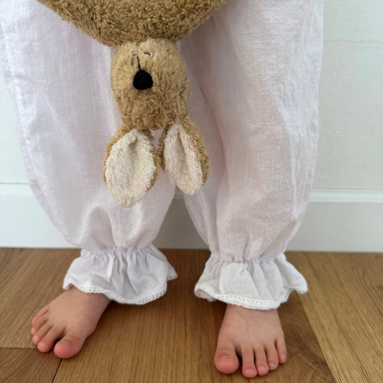 
                  
                    【リクエスト販売】frill hem pants
                  
                