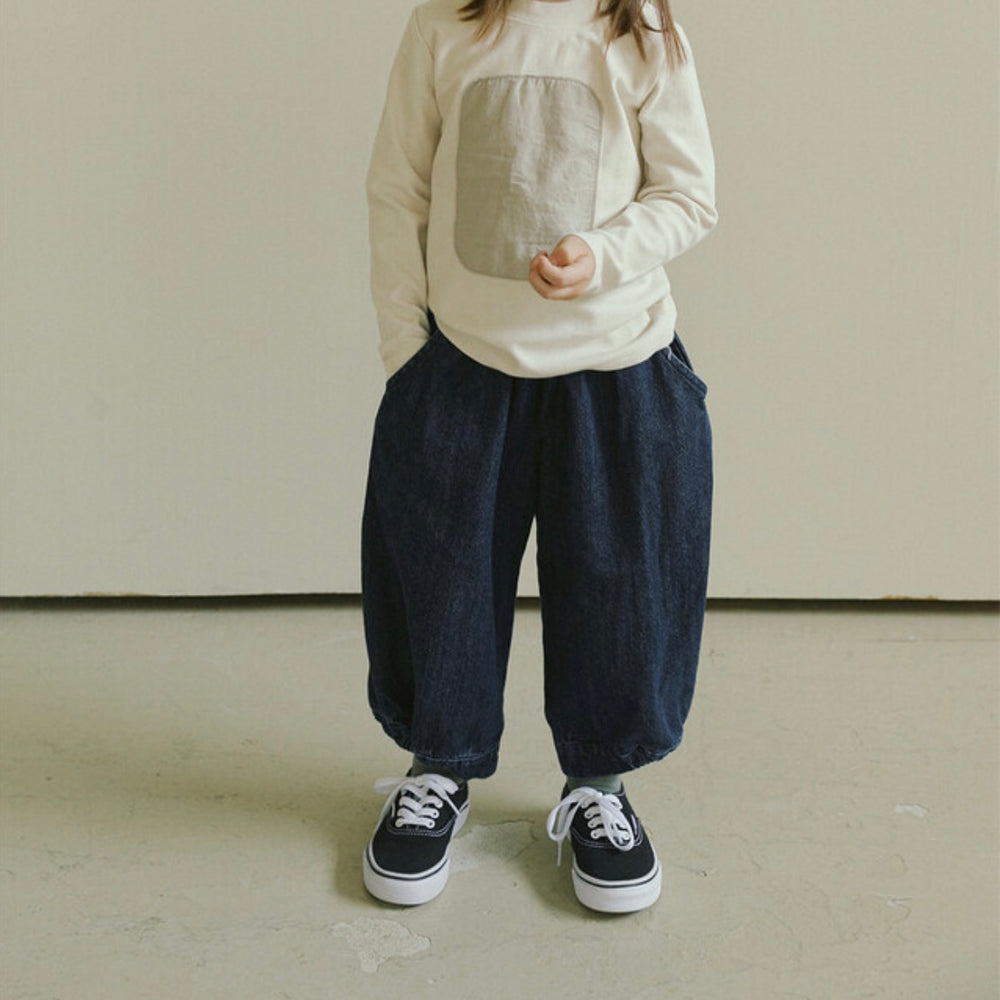 
                  
                    volume denim pants
                  
                